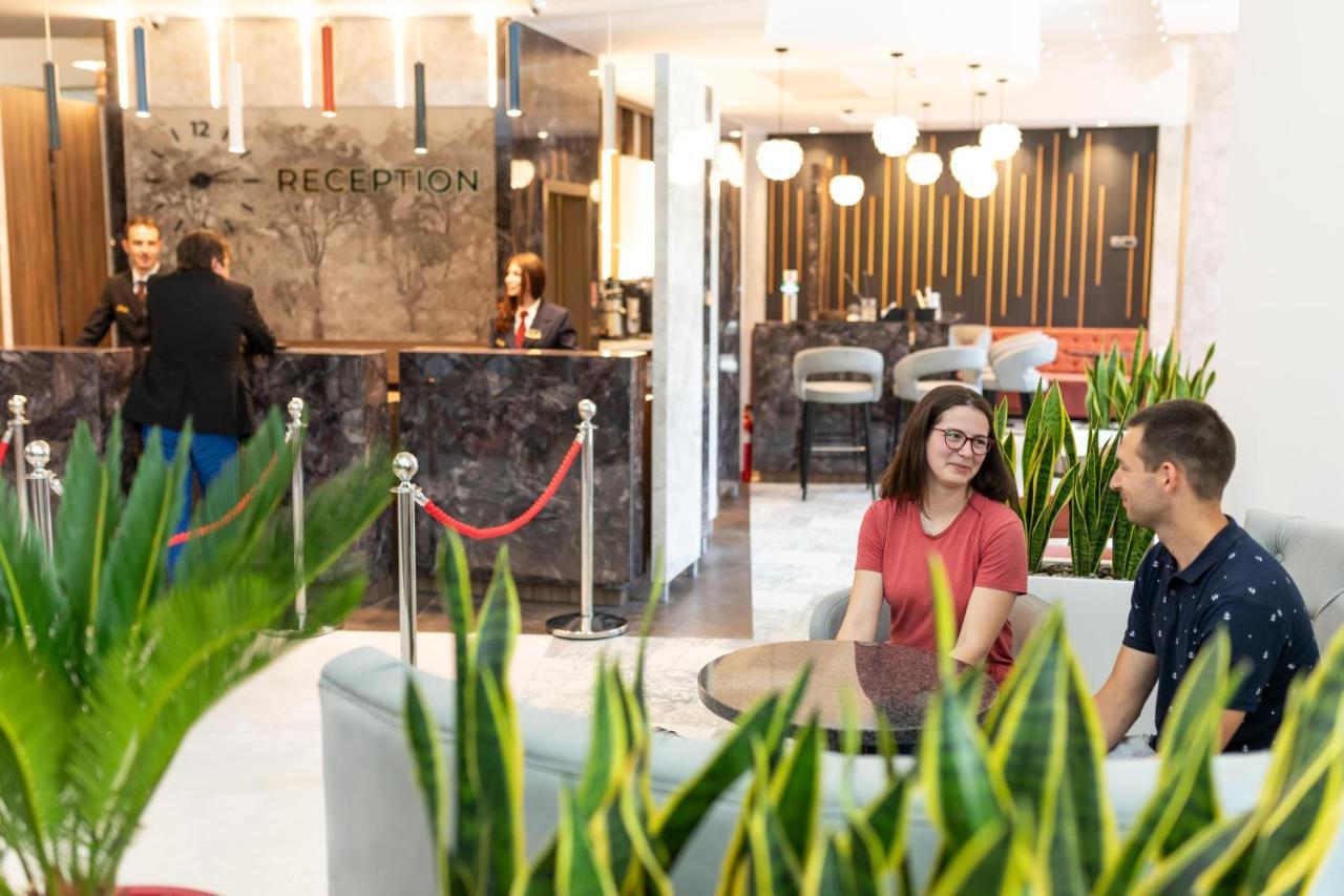 Hotel Crystal Wellness & Spa Superior Совата Экстерьер фото