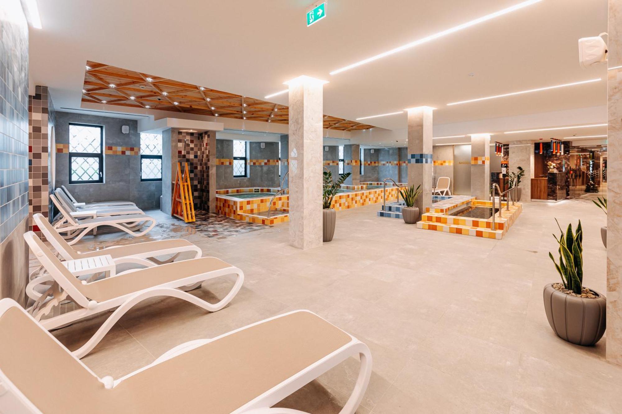 Hotel Crystal Wellness & Spa Superior Совата Экстерьер фото