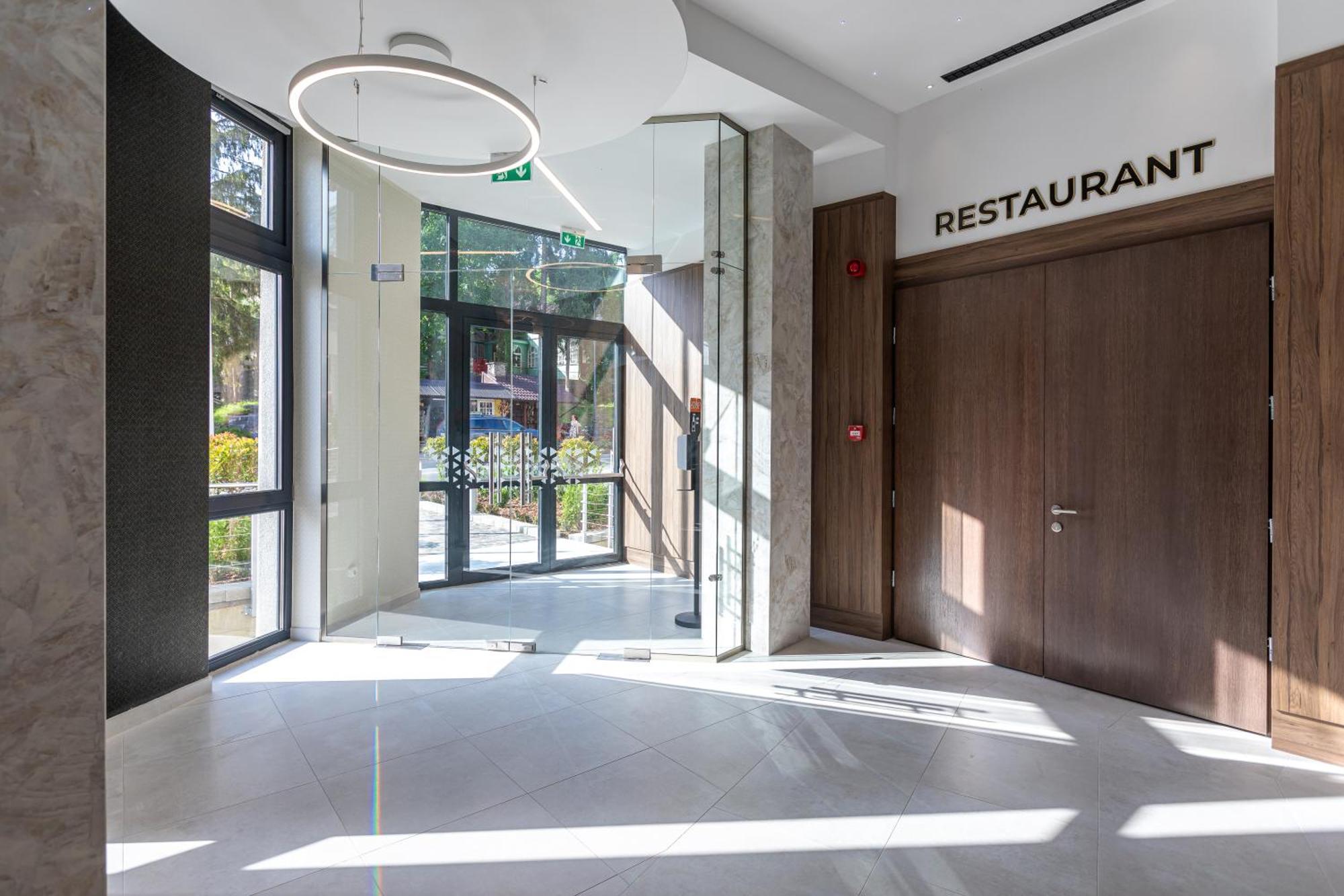 Hotel Crystal Wellness & Spa Superior Совата Экстерьер фото